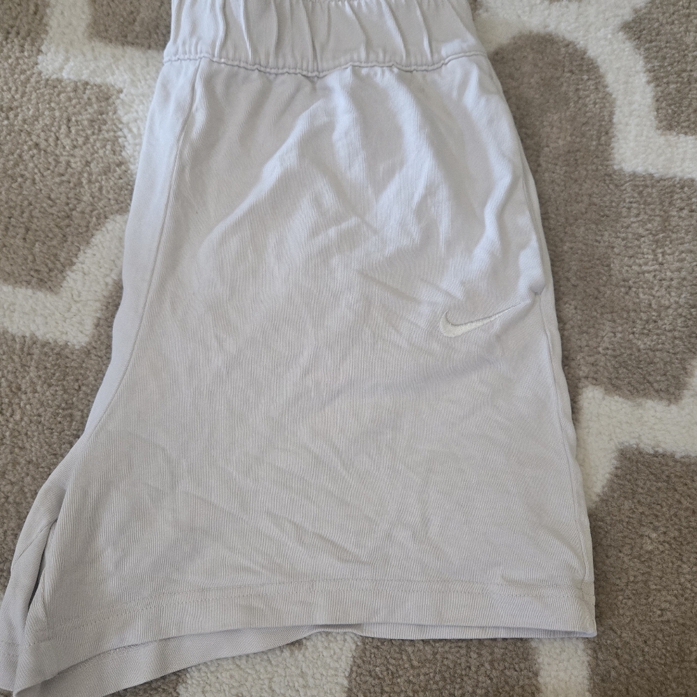 Nike Men's Gray Shorts